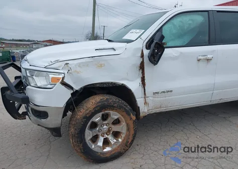 2022 Ram 1500 Big Horn 4X4 5'7 Box z USA, uszkodzony, nr VIN 1C6SRFFM3NN379041